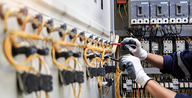 Professional Electrician technician working in Doffing, TX